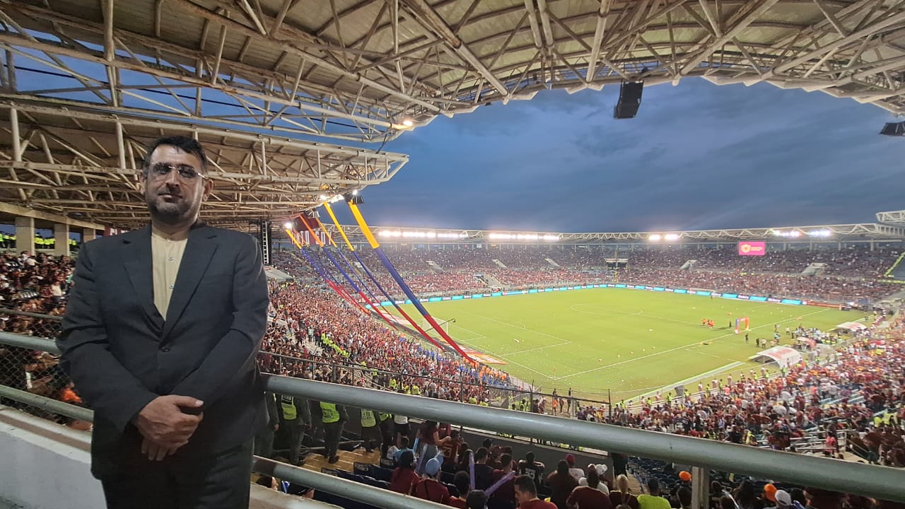 Asistir e invitar a la consulta cultural de la República Islámica de Irán en partidos de fútbol venezolano